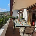 Heidiholiday-jenins Grand Maisonette-attika Mit Office & Relax-bereich, Aussenparkplatz & Garage, Geschuetzte Sonnen-panoramaterrasse, Aufgewertet 2024