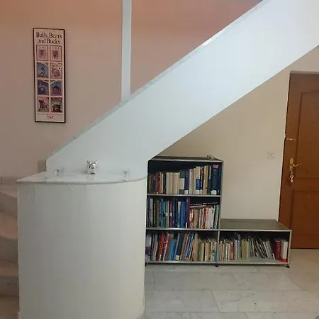 Heidiholiday-jenins Grand Maisonette-attika Mit Office & Relax-bereich, Aussenparkplatz & Garage, Geschuetzte Sonnen-panoramaterrasse, Aufgewertet 2024 Apartment Jenins