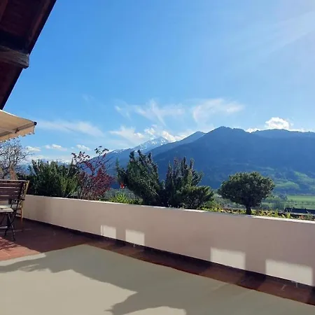 Lejlighed Heidiholiday-jenins Grand Maisonette-attika Mit Office & Relax-bereich, Aussenparkplatz & Garage, Geschuetzte Sonnen-panoramaterrasse, Aufgewertet 2024 Jenins