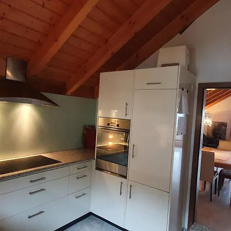 Heidiholiday-jenins Grand Maisonette-attika Mit Office & Relax-bereich, Aussenparkplatz & Garage, Geschuetzte Sonnen-panoramaterrasse, Aufgewertet 2024 *