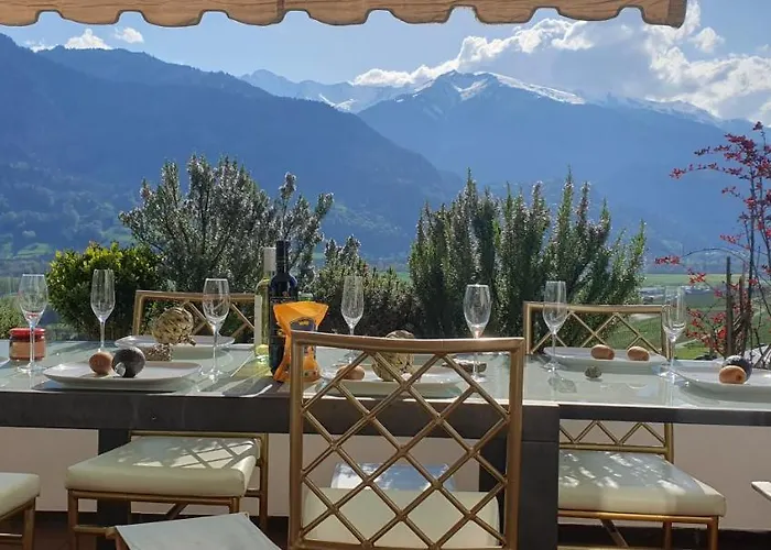 Apartamento Heidiholiday-jenins Grand Maisonette-attika Mit Office & Relax-bereich, Aussenparkplatz & Garage, Geschuetzte Sonnen-panoramaterrasse, Aufgewertet 2024 Jenins