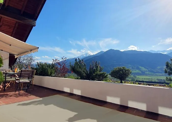 Apartamento Heidiholiday-jenins Grand Maisonette-attika Mit Office & Relax-bereich, Aussenparkplatz & Garage, Geschuetzte Sonnen-panoramaterrasse, Aufgewertet 2024 Jenins