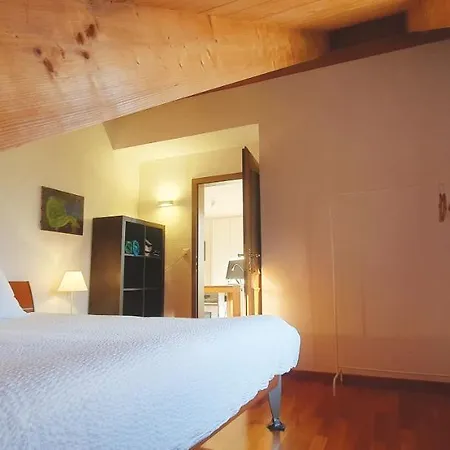 Heidiholiday-jenins Grand Maisonette-attika Mit Office&relax-bereich, Aussenparkplatz&garage, Geschützte Sonnen-panoramaterrasse, Aufgewertet 2024 *