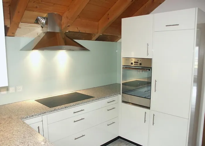 Daire Heidiholiday-jenins Grand Maisonette-attika Mit Office & Relax-bereich, Aussenparkplatz & Garage, Geschuetzte Sonnen-panoramaterrasse, Aufgewertet 2024 Jenins