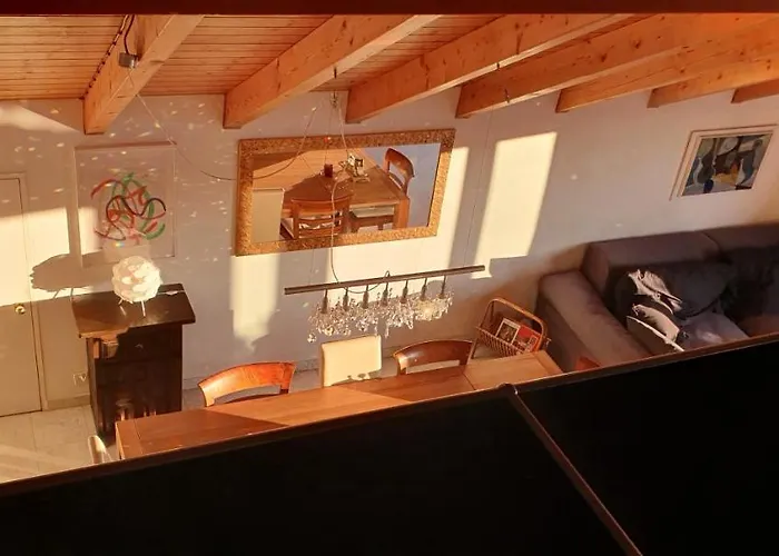 Heidiholiday-jenins Grand Maisonette-attika Mit Office & Relax-bereich, Aussenparkplatz & Garage, Geschuetzte Sonnen-panoramaterrasse, Aufgewertet 2024