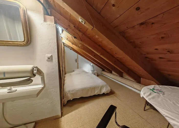 Heidiholiday-jenins Grand Maisonette-attika Mit Office & Relax-bereich, Aussenparkplatz & Garage, Geschuetzte Sonnen-panoramaterrasse, Aufgewertet 2024 Jenins