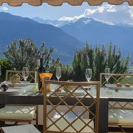 Apartment Heidiholiday-jenins Grand Maisonette-attika Mit Office&relax-bereich, Aussenparkplatz&garage, Geschützte Sonnen-panoramaterrasse, Aufgewertet 2024 Jenins