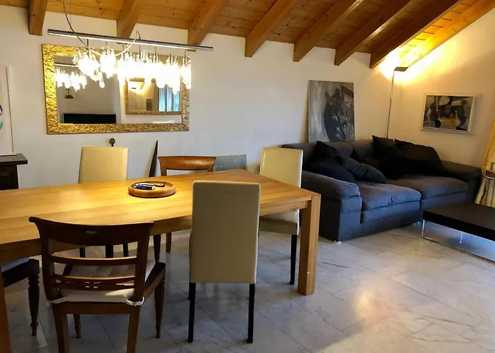 Heidiholiday-jenins Grand Maisonette-attika Mit Office&relax-bereich, Aussenparkplatz&garage, Geschützte Sonnen-panoramaterrasse, Aufgewertet 2024 *