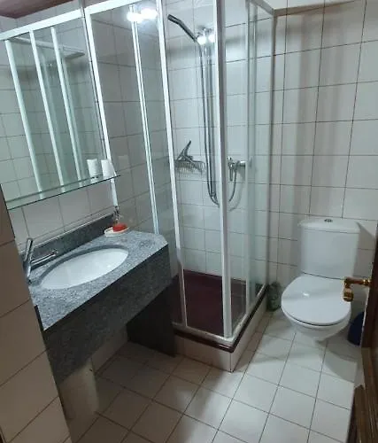 Heidiholiday-jenins Grand Maisonette-attika Mit Office&relax-bereich, Aussenparkplatz&garage, Geschützte Sonnen-panoramaterrasse, Aufgewertet 2024 *