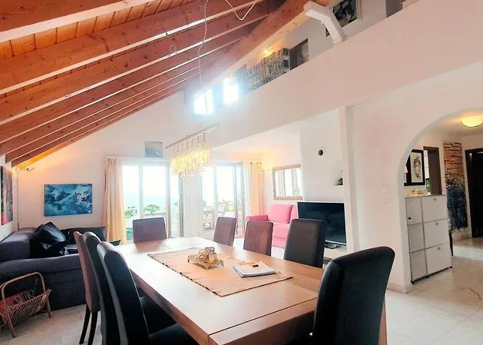 Apartment Heidiholiday-jenins Grand Maisonette-attika Mit Office&relax-bereich, Aussenparkplatz&garage, Geschützte Sonnen-panoramaterrasse, Aufgewertet 2024